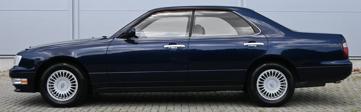 Nissan Gloria – Seitenansicht des verkauften Fahrzeugs