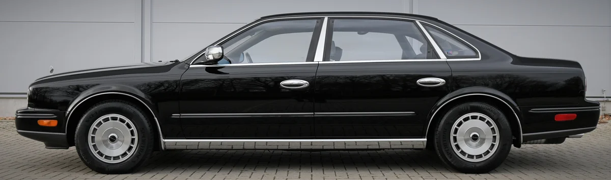 Nissan President – Seitenansicht des verkauften Fahrzeugs