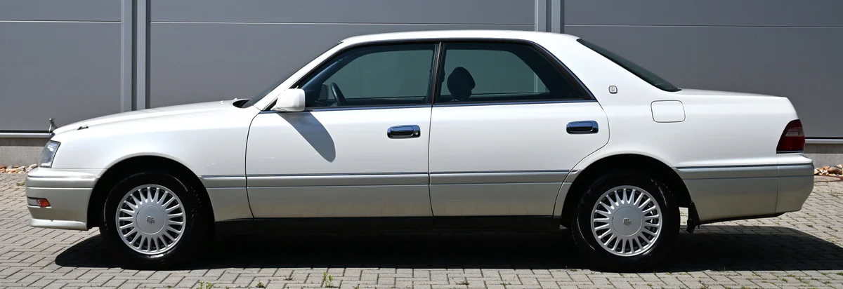 Toyota Crown – Seitenansicht des verkauften Fahrzeugs