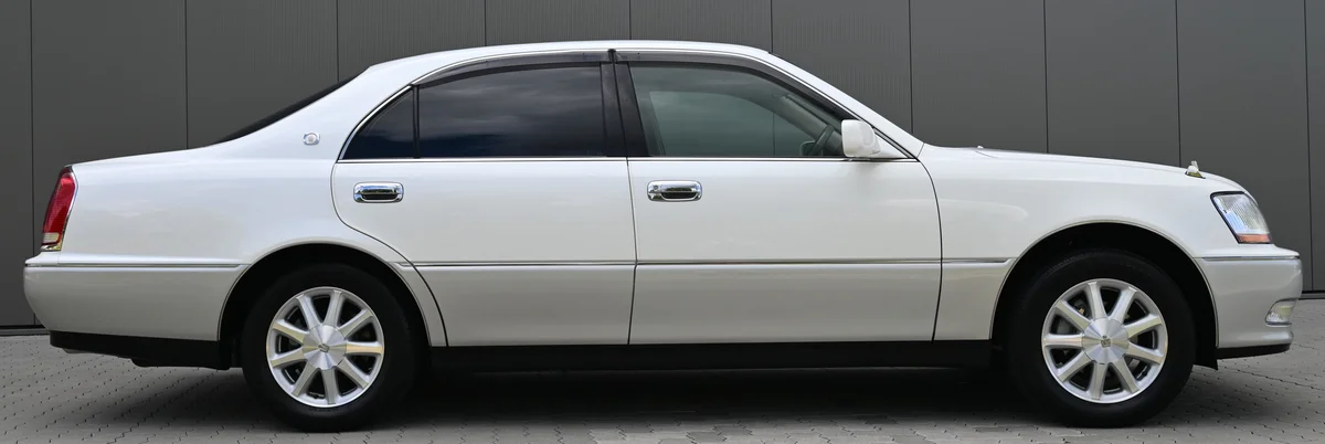 Toyota Crown Majesta V8 – Seitenansicht des verkauften Fahrzeugs