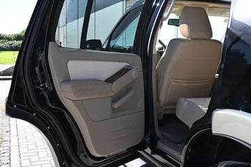 Ford Explorer V8 Eddie Bauer 4WD | Schwarz – Bild 18