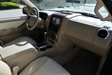 Ford Explorer V8 Eddie Bauer 4WD | Schwarz – Bild 11