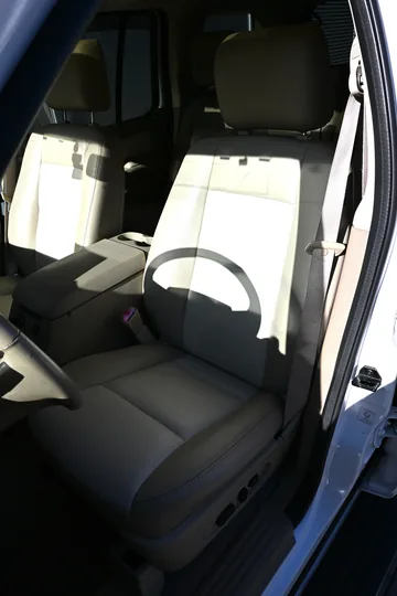 Ford Explorer V8 Eddie Bauer 4WD | Weiß – Bild 21
