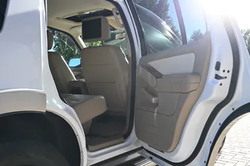 Ford Explorer V8 Eddie Bauer 4WD | Weiß – Bild 22