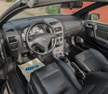 Opel Astra Cabriolet 2.2 16V – Bertone – Bild 15
